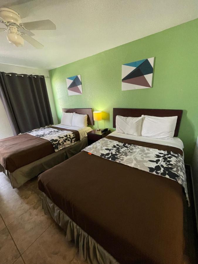 Hwy 59 Motel Laredo Medical Center Экстерьер фото